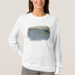 Sunday Atmosphere on the Elbe T-Shirt