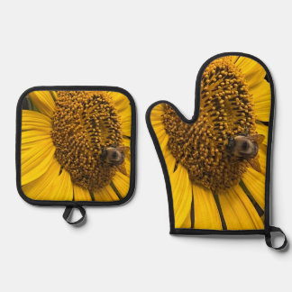 Sunflower and Bumblebee Oven Mitt Set