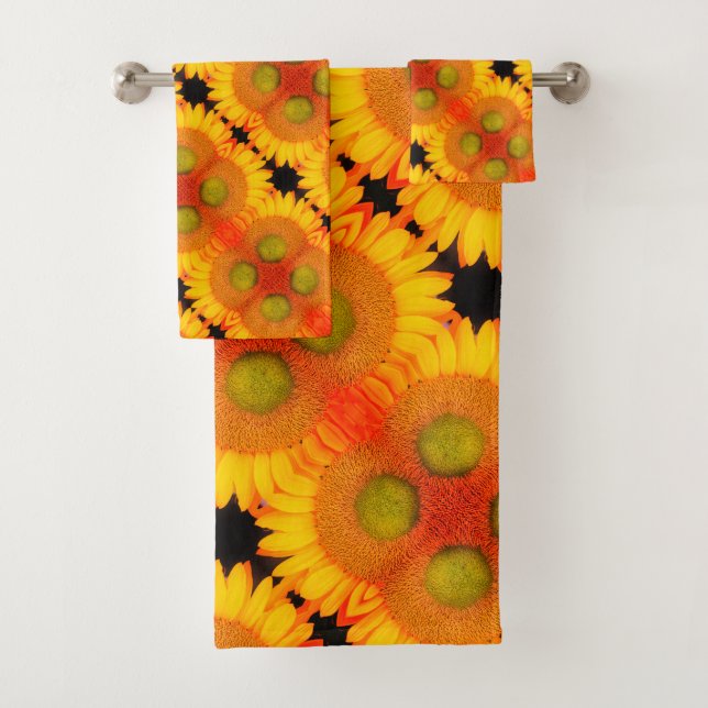 Sunflower Centre Up Close Abstract Floral Art    Bath Towel Set (Insitu)