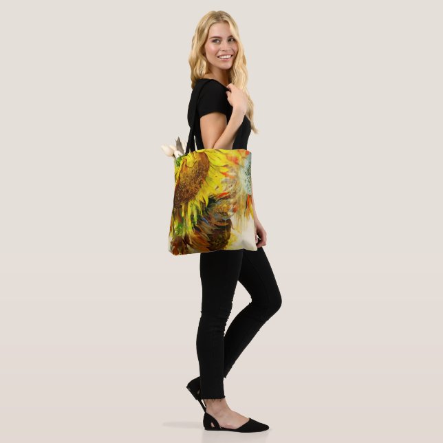 sunflower tote bag (On Model)