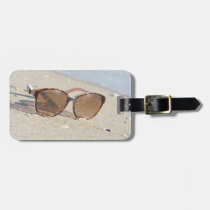 Sunglasses on the beach luggage tag