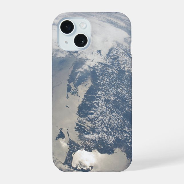 Sunglint On The Massachusetts Coastline. iPhone 15 Case (Back)