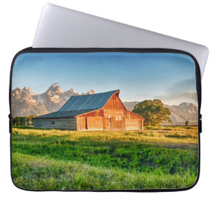 Sunrise at Moulton Barn Laptop Sleeve