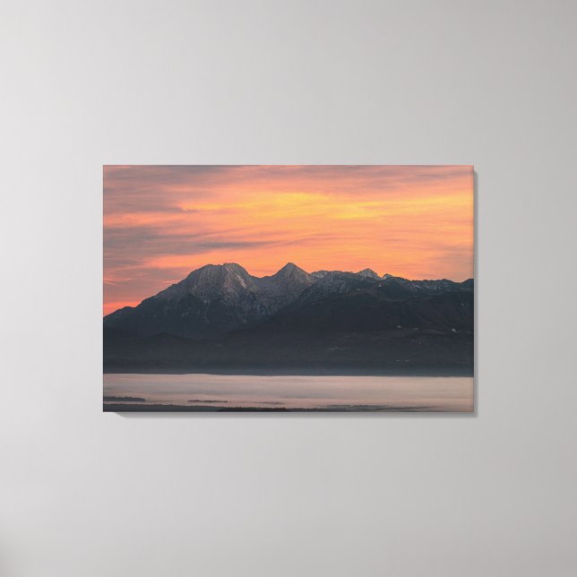 Sunrise behind majestic mountains canvas print (Front)