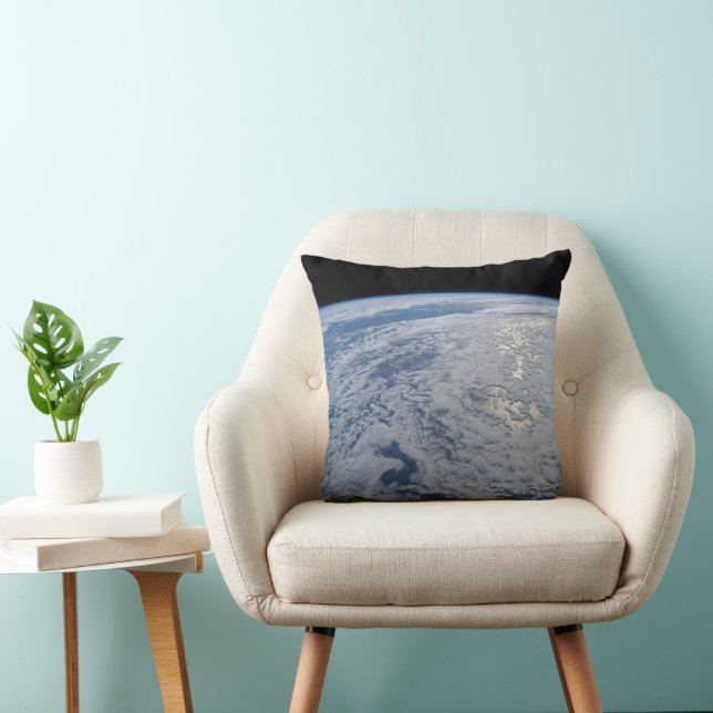 Sun's Glint Beaming On The South Pacific Ocean. Throw Pillow (Chair)
