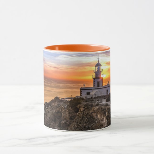 Sunset at the lighthouse mug (Center)