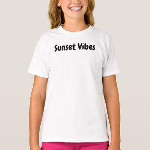 Sunset Beach Vibes – Minimalist Hand-Drawn T-Shirt