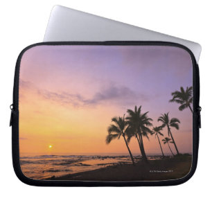 Sunset on Kahaluu Bay in Kona,Hawaii 2 Laptop Sleeve