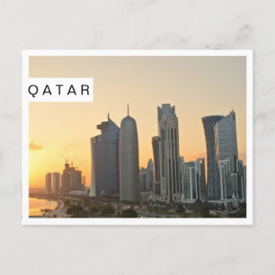Sunset over Doha, Qatar carte postale à cadre blan