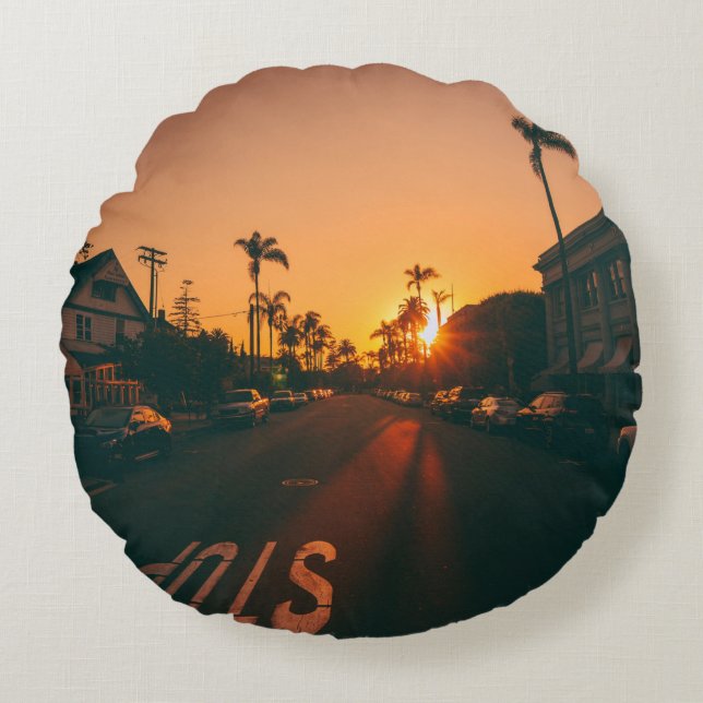 Sunset over the horizon round pillow (Front)