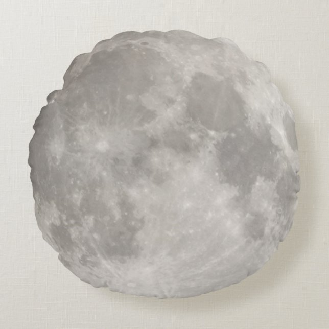 Supermoon in black sky round pillow (Front)