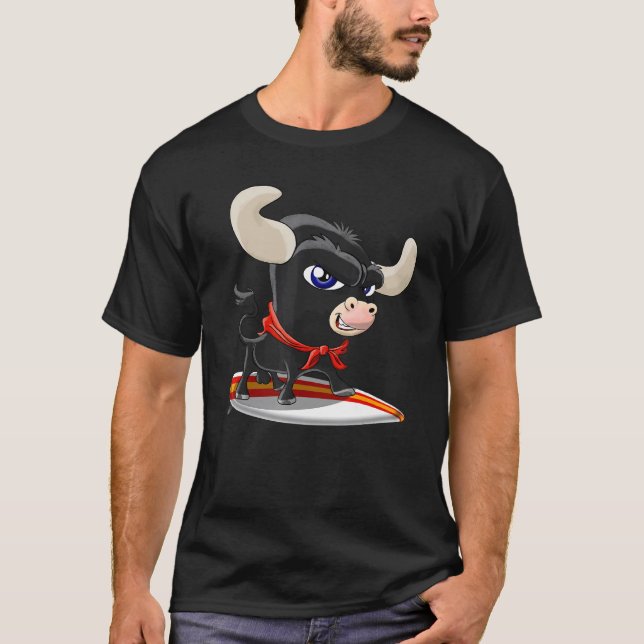 Surfing spot Spain with cute bull T-Shirt (Front)