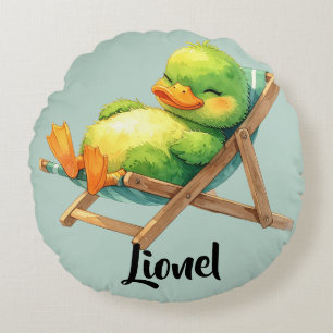 Süße grüne Ente liegt entspannt im Liegestuhl Round Pillow