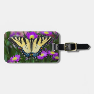 Swallowtail Butterfly on daisy Luggage Tag
