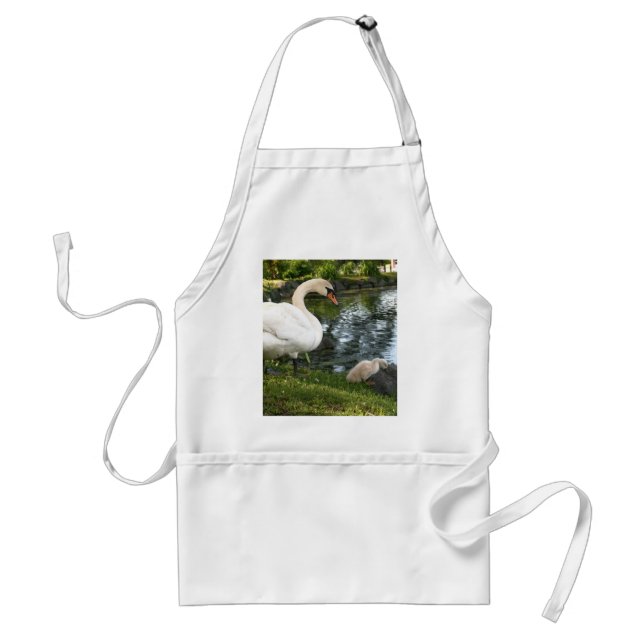 Swan and cygnet standard apron (Front)