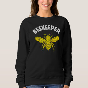 Sweatshirt Beekeeper Buzzy Bee Pun Bee Whisperer Bee Far