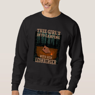 Sweatshirt Les Filles En Camping Avec Son Lion Lion De Chien