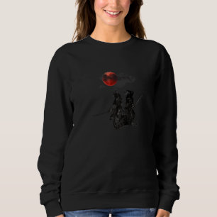 Sweatshirt Les Guerriers Samouraïs Sous Une Lune Rouge Nuageu