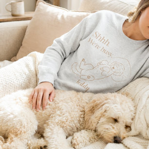 Sweatshirt Maman Doodle de chien personnalisée endormie