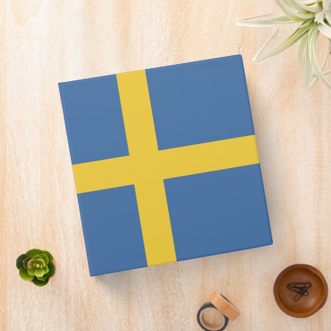 Sweden flag binder (In Situ)