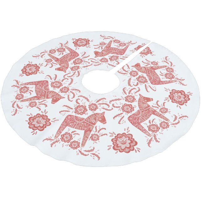 Swedish Dala Horse Red and White Brushed Polyester Tree Skirt (Angled)