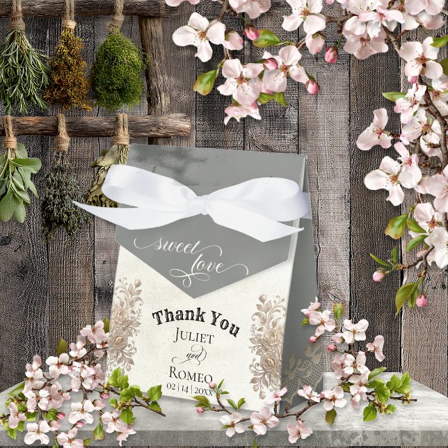Sweet Love - Sage Favor Box (Creator Uploaded)
