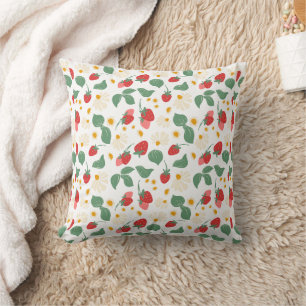 Sweet Red Strawberry Garden Fruit Pattern  Throw Pillow