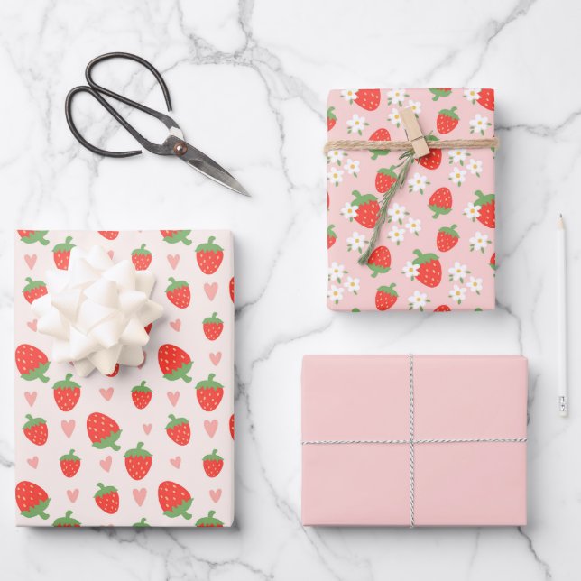 Sweet Strawberries Wrapping Paper Set (Front)