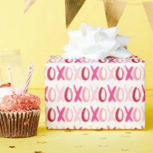 Sweet XOXO Pattern Wrapping Paper