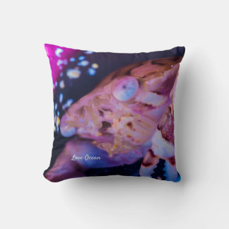 Swimmer Crab (Lissocarcinus laevis Miers, 1886 ) Throw Pillow