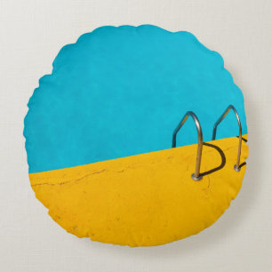 Swimming pool with stainless steel ladder round pillow