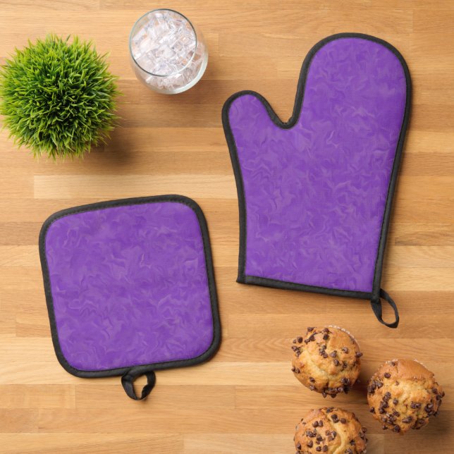 Swirled Shades of Purple Abstract Art Oven Mitt & Pot Holder Set (Top Down)