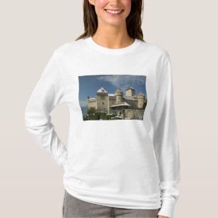 SWITZERLAND, Vaud), Swiss Riviera, MONTREUX: T-Shirt