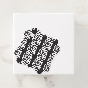 Symmetrical white geometric design with crisp, cle favour tags