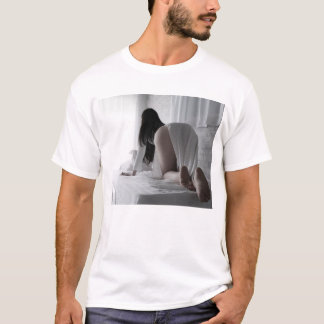 T-SHIRT アオザイを着たモモ