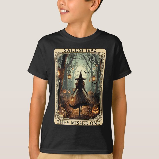 T-shirt 1692 Sorcière Halloween Ils Ont Manqué Une Carte T (Devant)