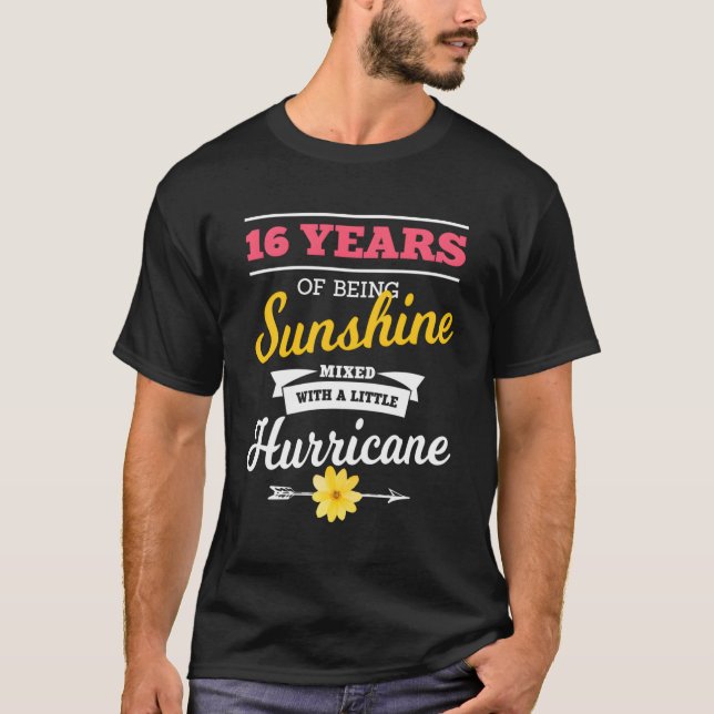 T-shirt 16 Ans De Soleil Mélangé Avec Un Petit Ouragan (Devant)