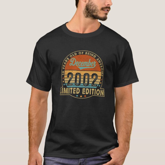 T-shirt 19E Anniversaire Né En Décembre 2002 19 Ans D (Devant)