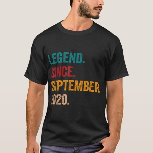 T-shirt 2 ans de légende depuis septembre 2020 2e naissanc (Devant)