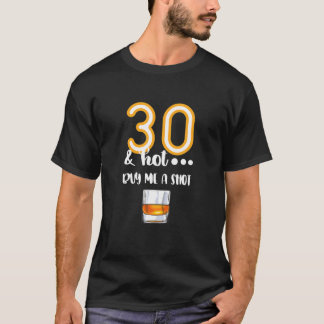 T-shirt 30 Et Chaud - Conception De Verre Tiré Boisson De 