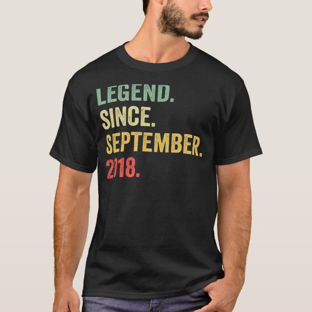 T-shirt 4 Ancienne légende depuis septembre 2018 4e naissa (Devant)
