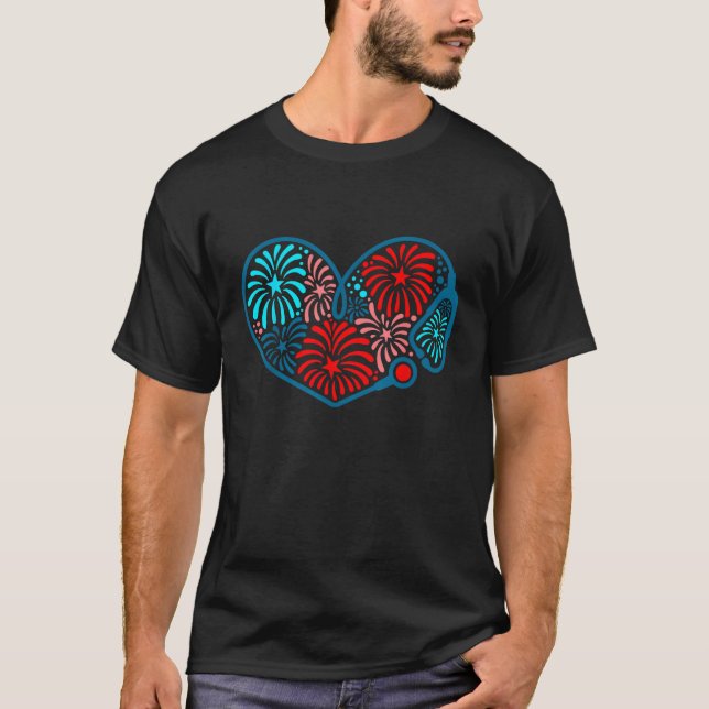 T-shirt 4 juillet Infirmière Stethoscope Coeur feux d'arti (Devant)