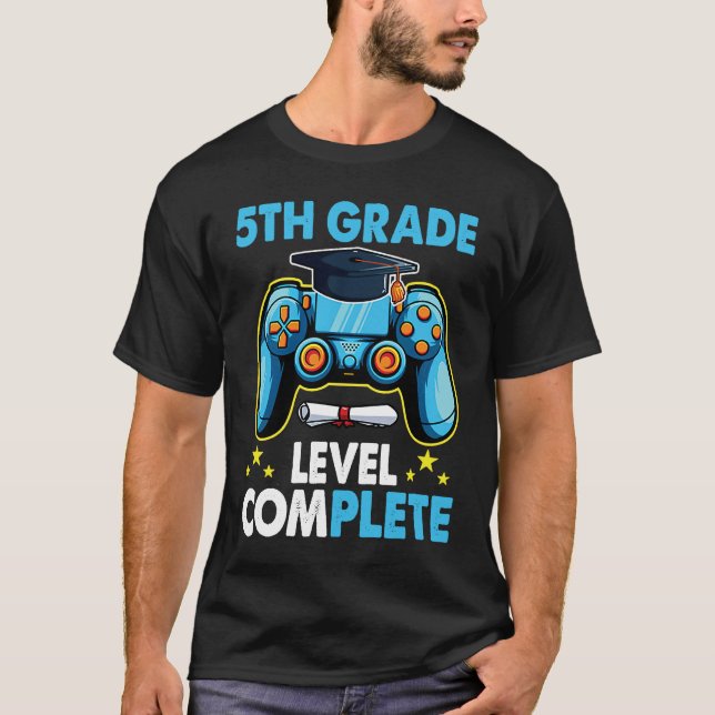 T-shirt 5th Grade Graduation Level Complete Gamer 2023 (Devant)