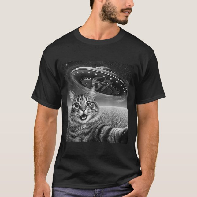 T-shirt 67 Cat Selfie With Alien Ufos Funny Cat Six Seven  (Devant)
