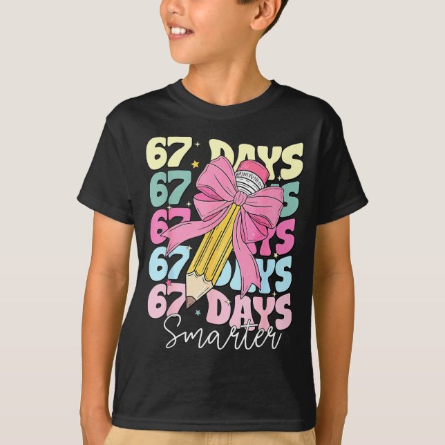 T-shirt 67th Day Of School 67 Days Smarter Coquette Bow Te (Devant)