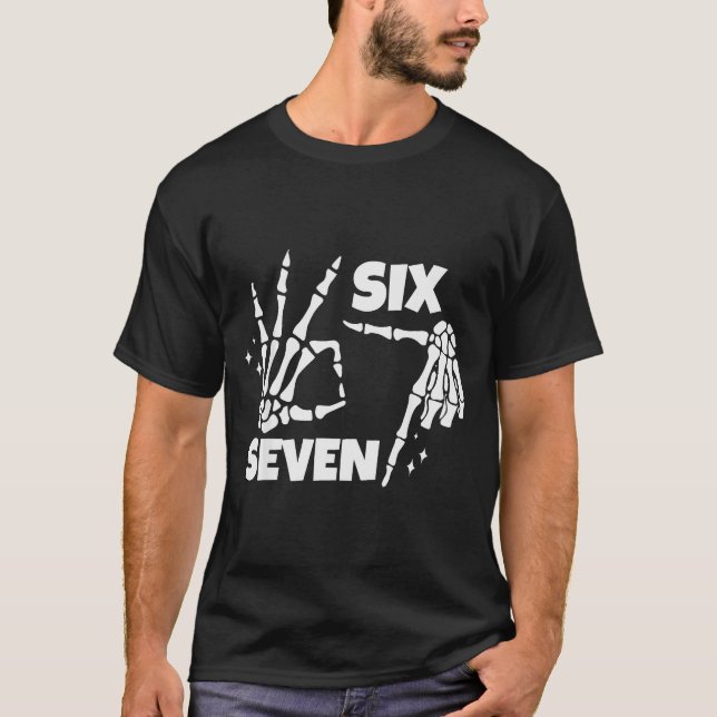 T-shirt 6 7 Meme Funny Skeleton Hands Halloween Couples Si (Devant)