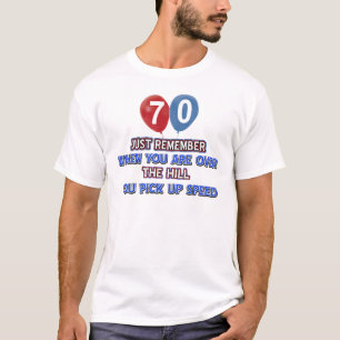 T-shirt 70 et au-dessus des conceptions d'anniversaire de