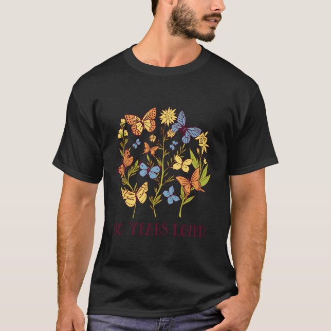 T-shirt 90 Aimés Pour Les Fleurs De Papillon (Devant)