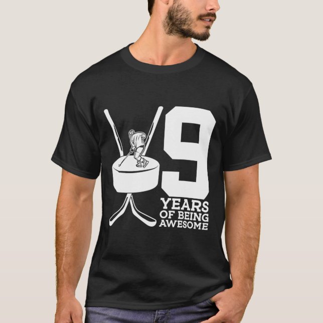 T-SHIRT 9 ANS D'ÊTRE UN HOCKEY GLACE INCROYABLE 9E ANNIVER (Devant)