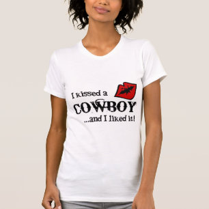 T-shirt A embrassé un cowboy